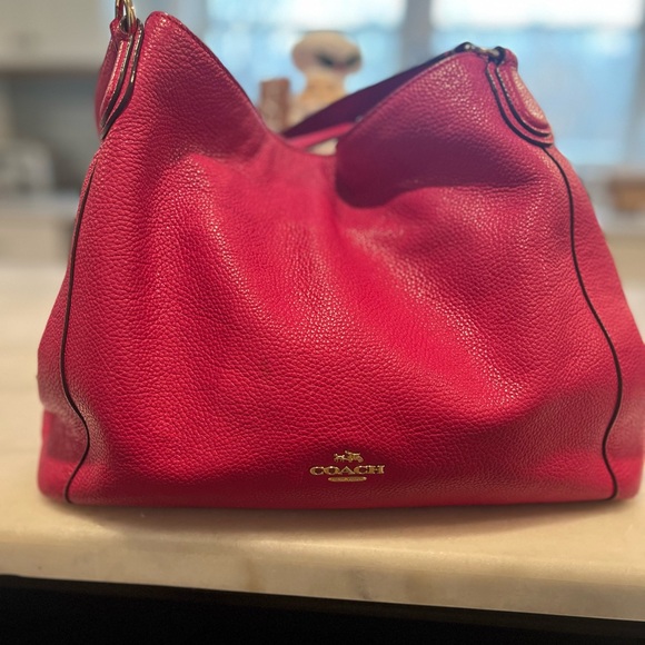 Beautiful Pink Coach Shoulder Bag - Picture 10 of 11